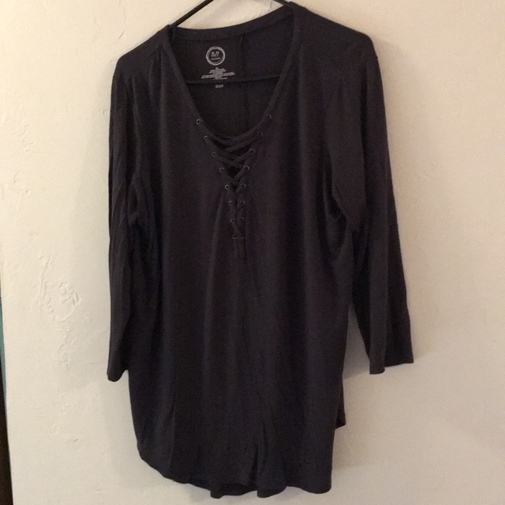 Dark gray Maurice’s lace up top